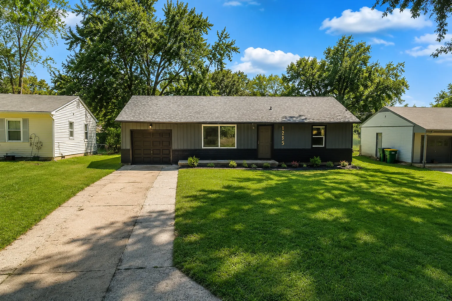 4 bed, 1000 sqft, $2,200 — Photo 1