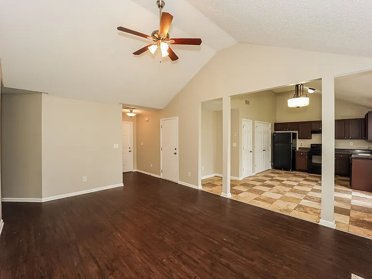 725 Cherry Branch Cir — Photo 8