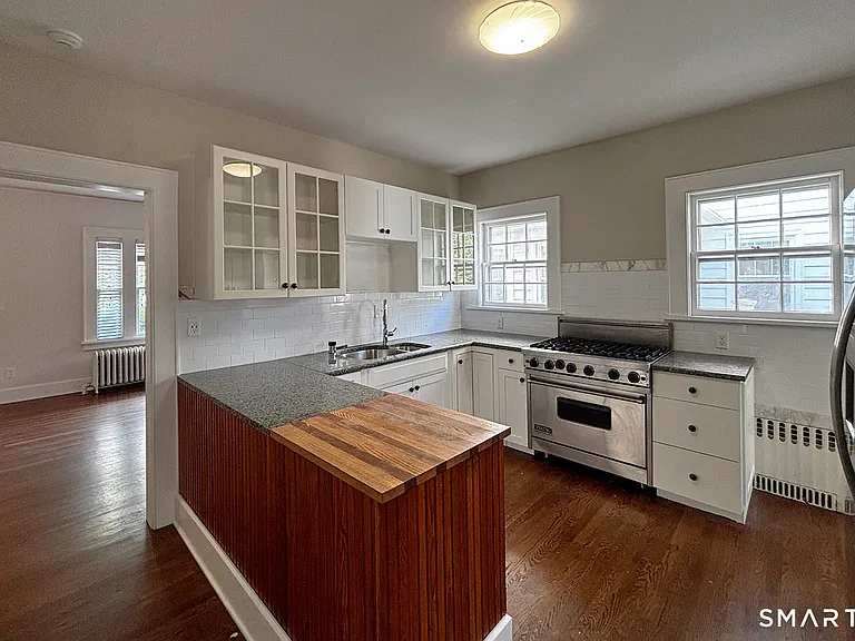 111 Arcadia Ave — Photo 7