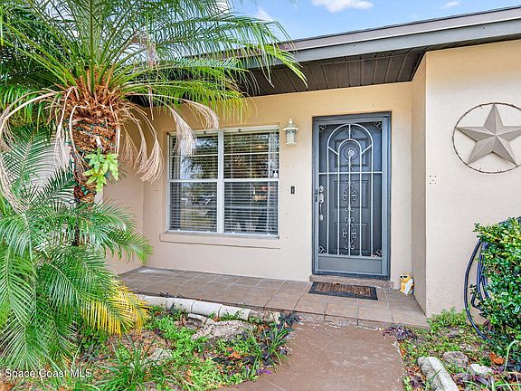 4th image of 3125 Las Palmas Dr