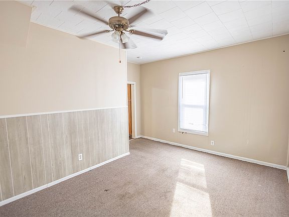 8th image of 713 N Franklin St