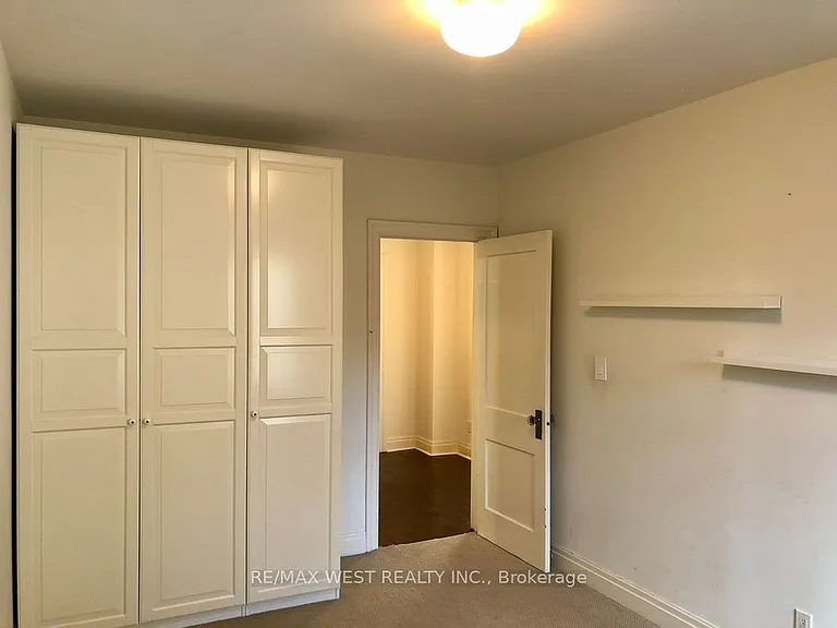 305 Saint Clair Ave E #MAIN FLOOR — Photo 10