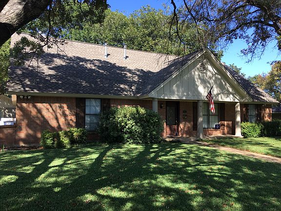 2nd image of 3828 Glenmont Dr
