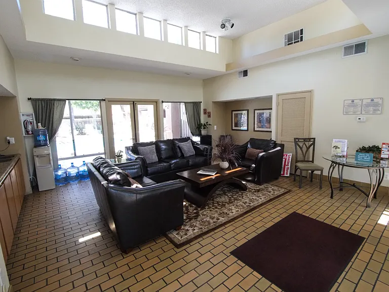 Oak Hill Apartments — Photo 21