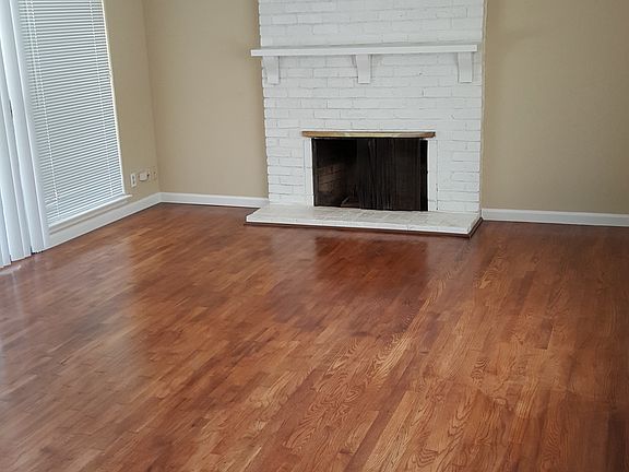 3rd image of 1015 S Blaney Ave