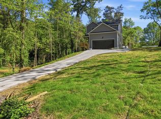 225 Sweetland Dr, Chattanooga, TN 37415