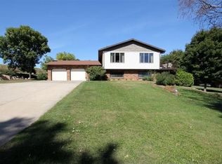 6940 Meffert Rd, Waunakee, WI 53597