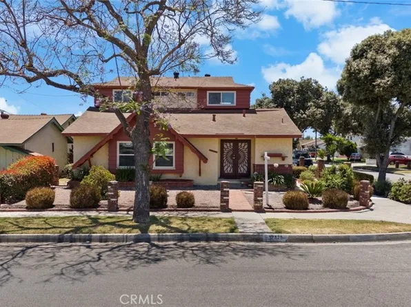 12428 207th St, Lakewood, CA 90715