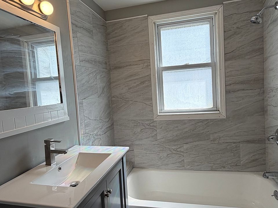 1st image of 11 Stratford Rd #1A