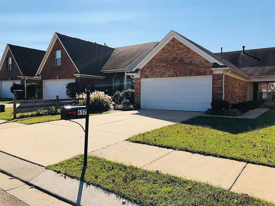 1st image of 657 Grant Dr