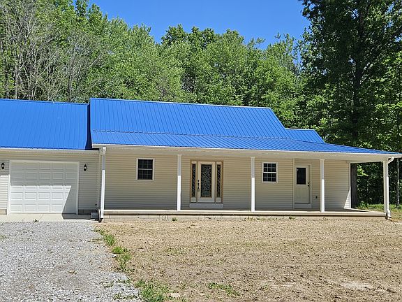 3rd image of 114 Evergreen Dr