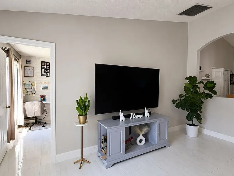 1002 SW Longfellow Rd — Photo 10