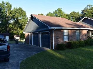 1815 Scrubby Bluff Rd, Kingsland, GA 31548