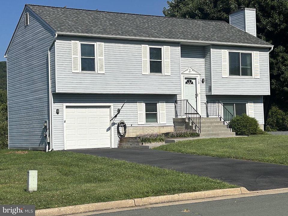 2nd image of 112 Nottingham Ct