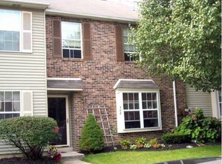 308 Fountain Hall Ct, Mount Laurel, NJ 08054