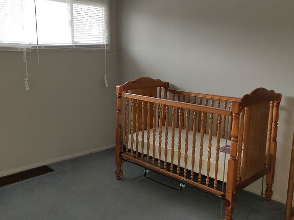 4th image of 805 Southmoor Pl