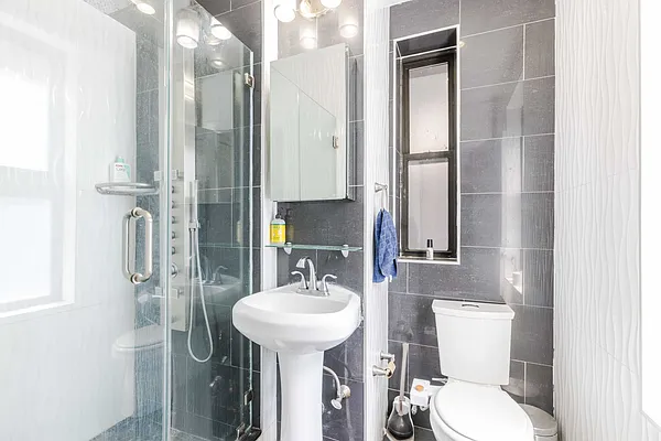 Rented by Dalan Rentals | media 10