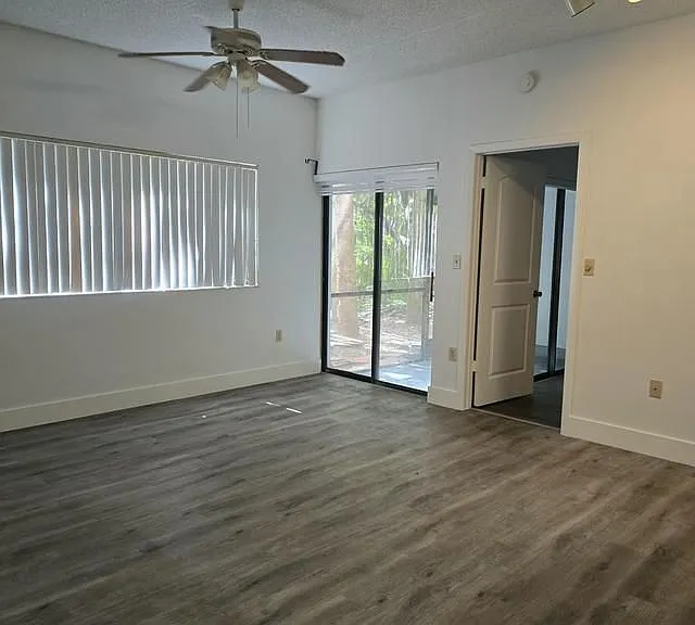 2445 SW 18th Ter #902 — Photo 5