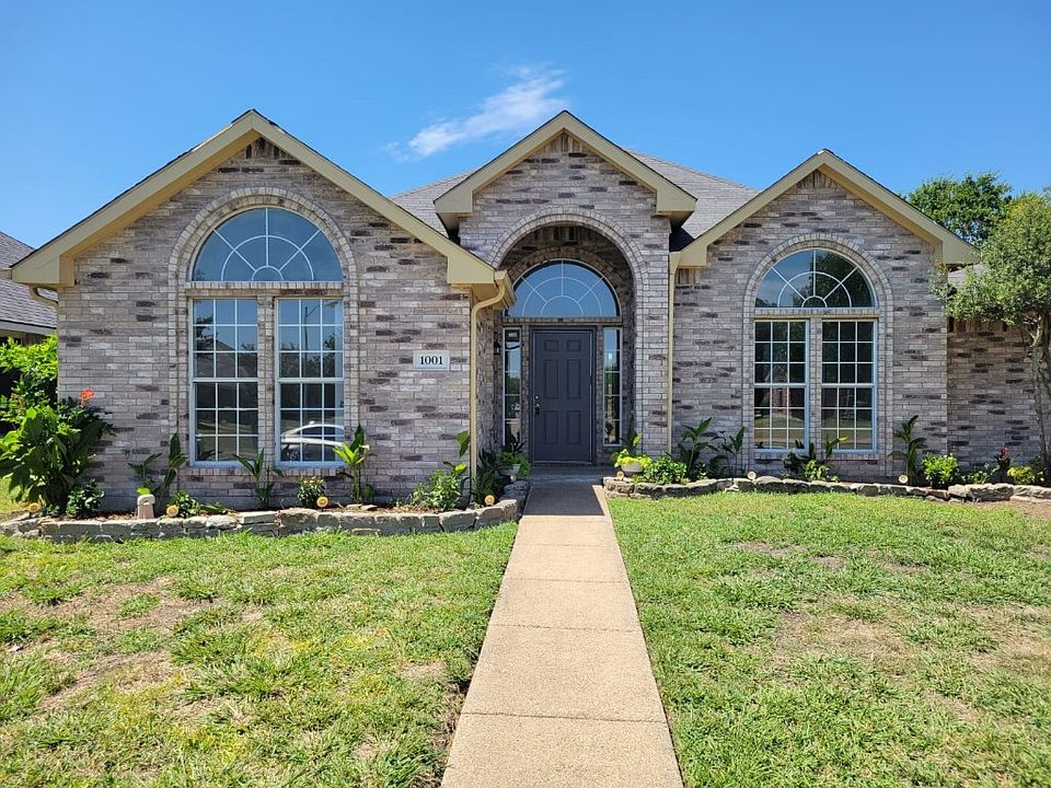 1st image of 1001 Shadybrook Ln