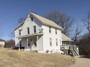 16511 Asbury Rd, Dubuque, IA 52002