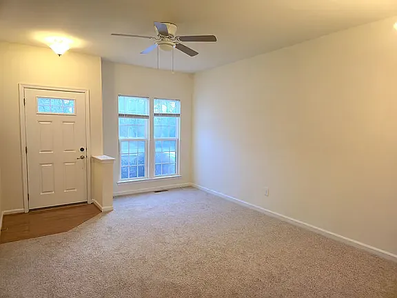 1309 Madison Ln — Photo 11