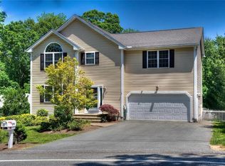219 Old River Rd, Lincoln, RI 02865