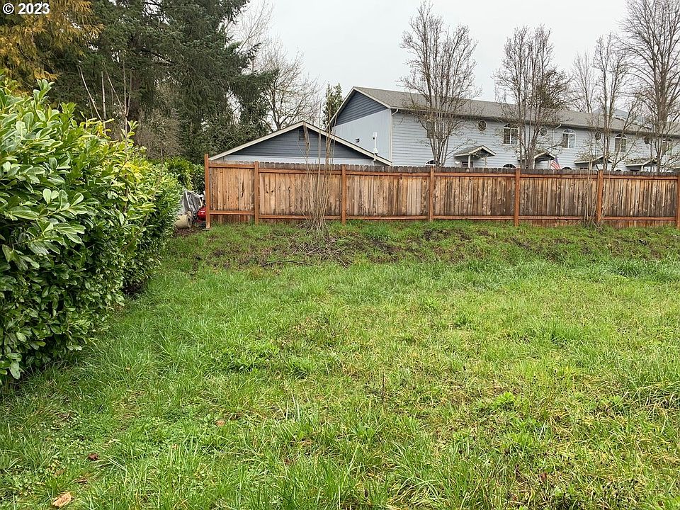 1st image of 408 W Umpqua St