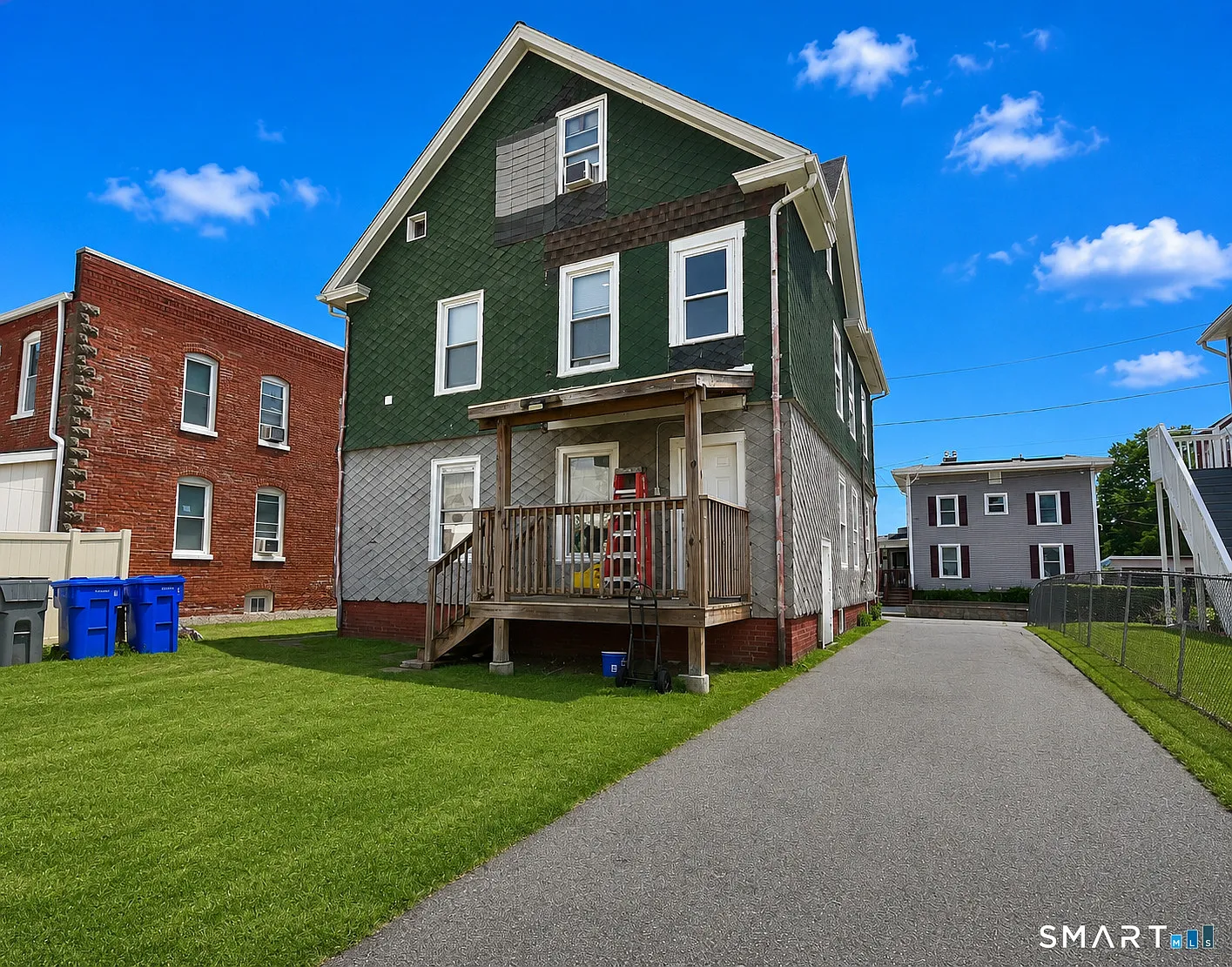 2 bed, 1.0 bath, 2231 sqft, $1,550 — Photo 2
