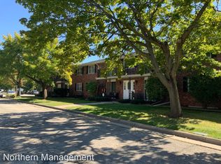 209 Olde Pulley Ln APT V, Menasha, WI 54952