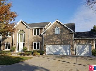 17522 V St, Omaha, NE 68135