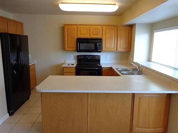 3rd image of 1532 N Bridgestone Cir