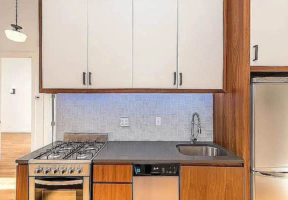 5th image of 949 Willoughby Ave APT 214