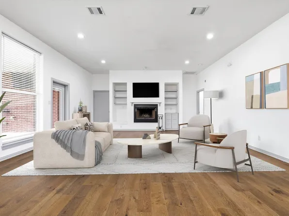 2541 Town View Dr, Cedar Hill, TX 75104