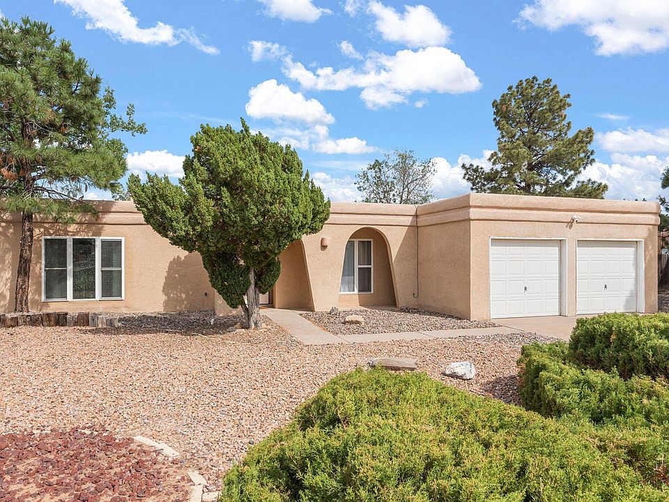 1st image of 10112 La Paz Dr NW