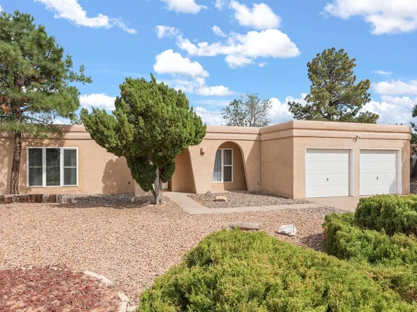 10112 La Paz Dr NW, Albuquerque, NM 87114