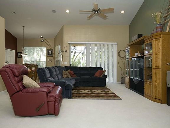 2nd image of 1755 Oak Park Ct