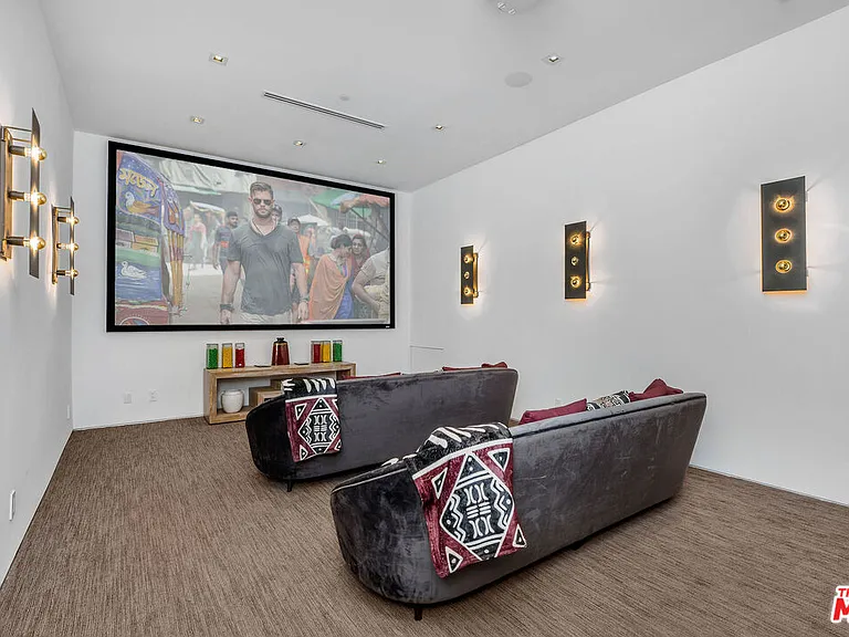 1049 Loma Vista Dr — Photo 21