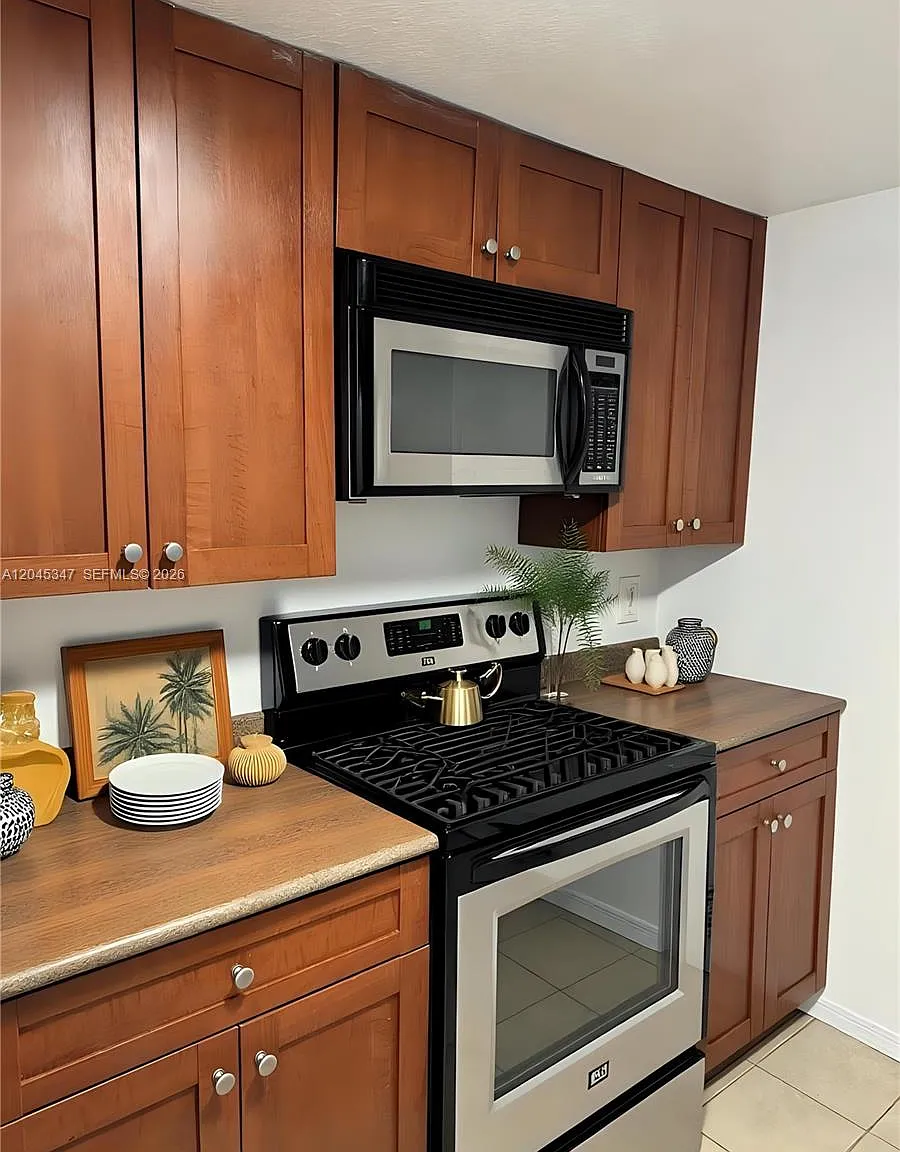 Havana Lofts Condo — Photo 4