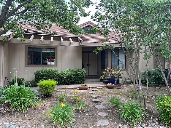 2nd image of 7451 Heritage Meadow Pl