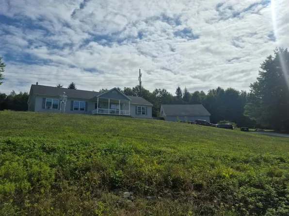 74 Porter Dr, Clifford Township, PA 18421