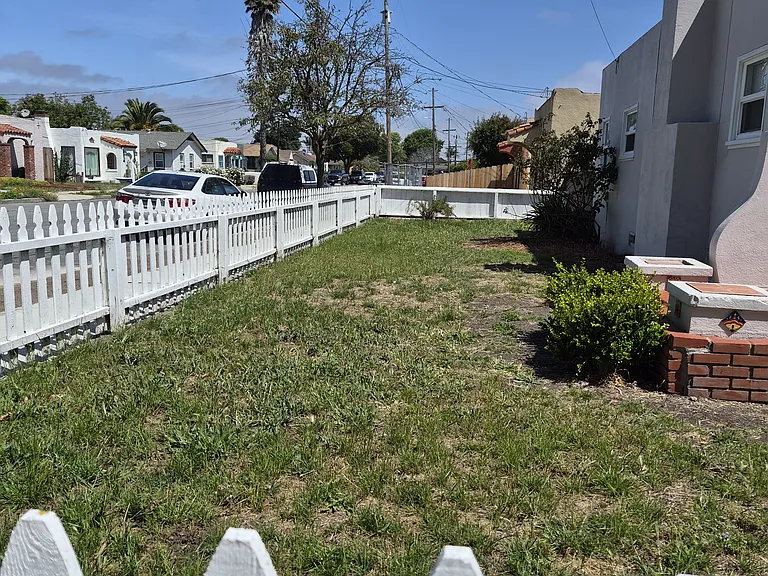 418 Park St — Photo 21