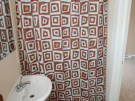 5th image of 258 Main Ave APT 6