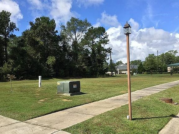 2nd image of 139 Edom Ln