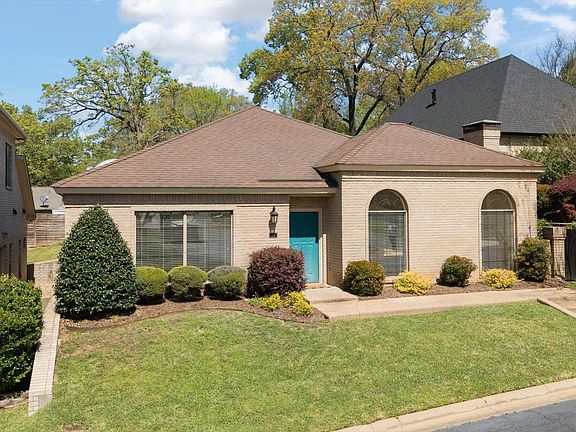 2nd image of 14 Palisades Blvd