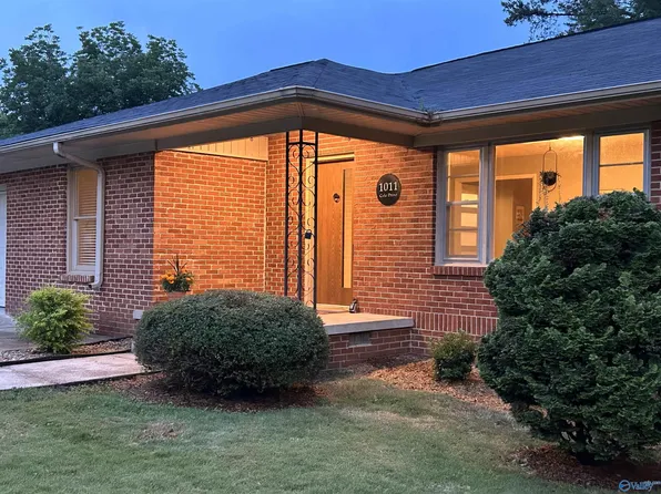 1011 Cole Dr SE, Huntsville, AL 35802