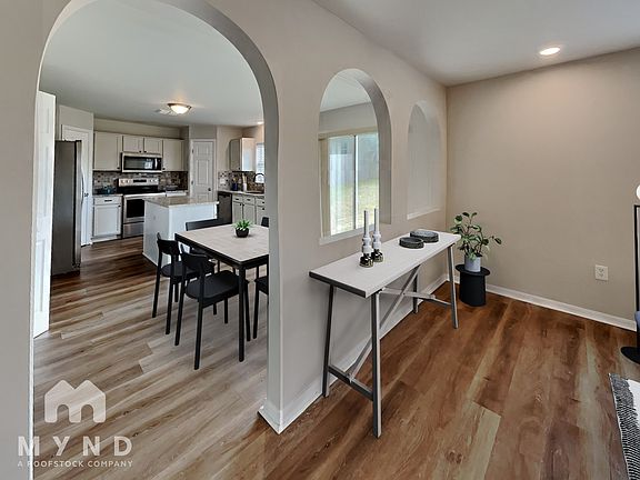 5th image of 4051 Half Moon Cir