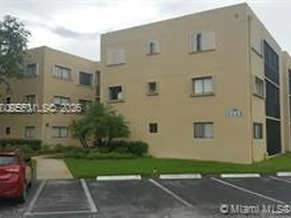 8045 SW 107th Ave APT 323, Miami, FL 33173