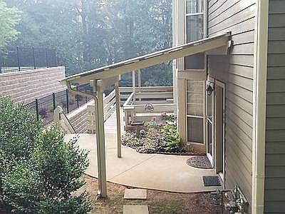 3rd image of 908 Riverview Dr SE