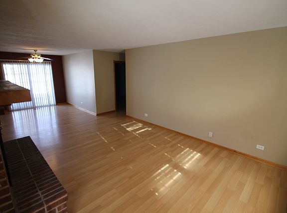 2nd image of 1860 De Forest Ln