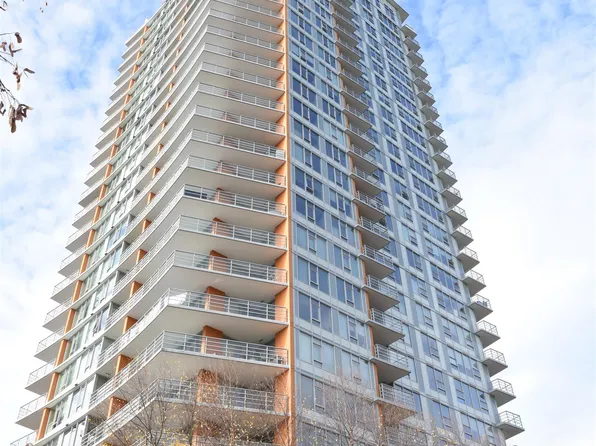 530 Whiting Way #2502, Coquitlam, BC V3J 0J4